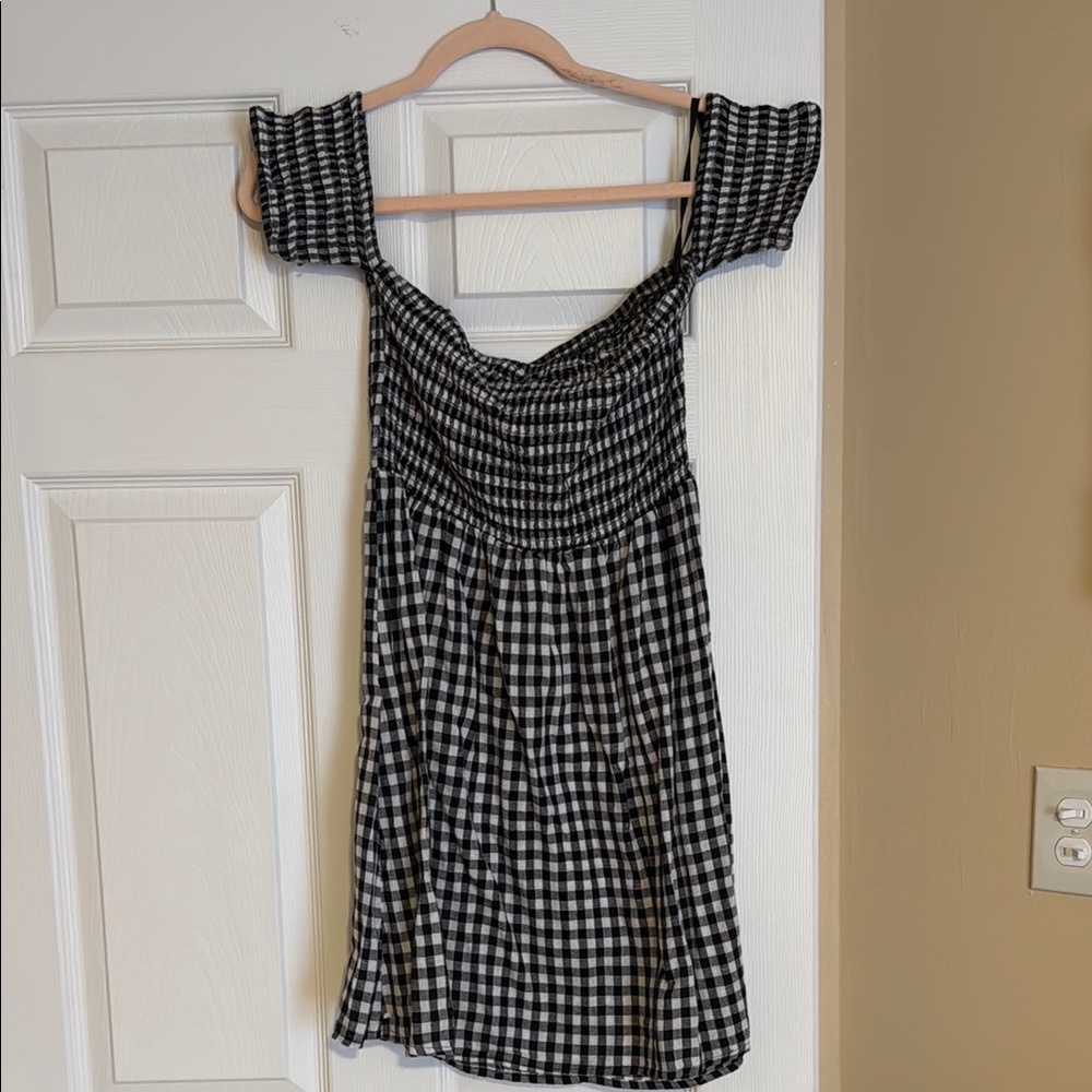 Black and White Mini Sundress with Ruffled Puff Sleeves and Ruched Bodice